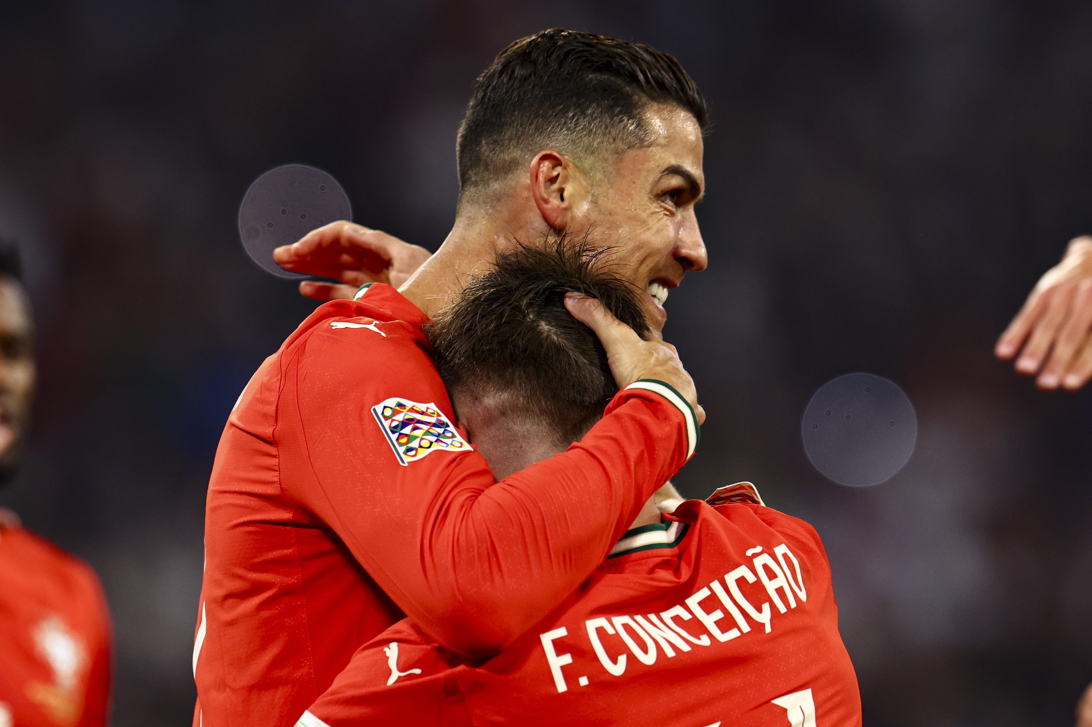 葡萄牙体育训练开放日，加时末段战术微调引欢呼，欧冠在即，控场能力受关注