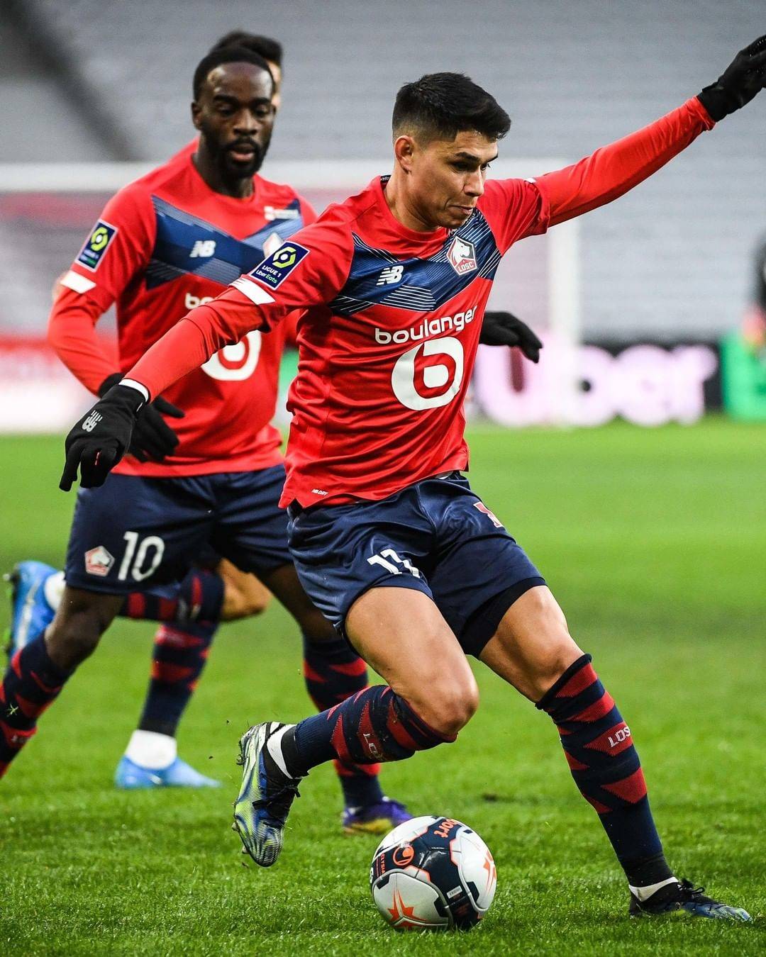 九游体育官方网站-关于关键时刻体能课后，瓦伦西亚外线爆发备战法国杯，悬念犹存，阵容厚度经受考验的信息-九游体育官方网站